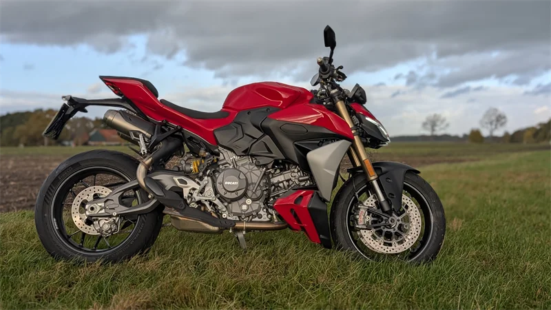 Ducati Streetfighter V2 Test 2025