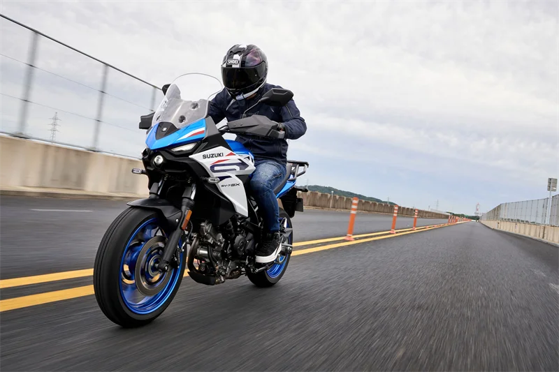 EICMA: Suzuki SV-7GX - moderner Crossover-Tourer