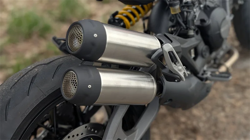 Serien-Endschalldämpfer: Klingt nach Ducati.