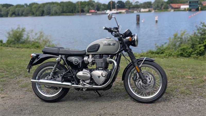 Triumph Bonneville T120 im Test