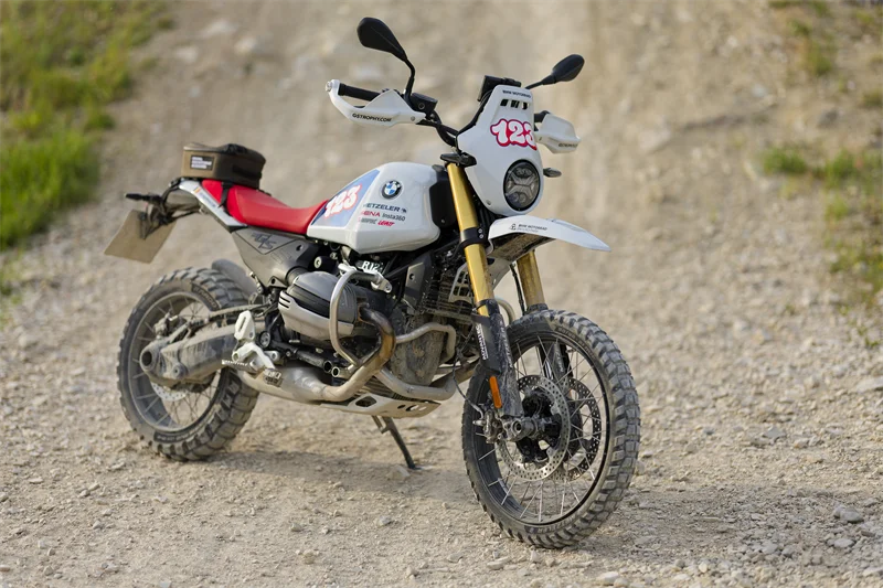 BMW präsentiert das GS Trophy Competition Bike - die BMW R 12 GS
