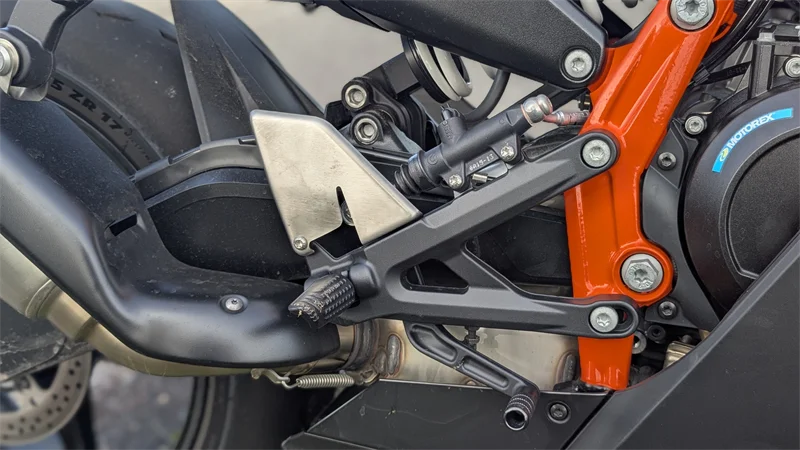 KTM 990 RC-R mit vielen edlen Details.