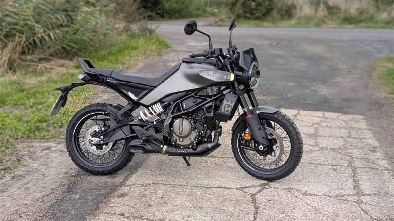 Husqvarna Svartpilen 401 im Test