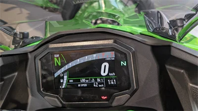 Cockpit Kawasaki Ninja 500 SE