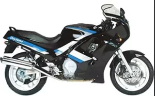 Triumph Daytona 750